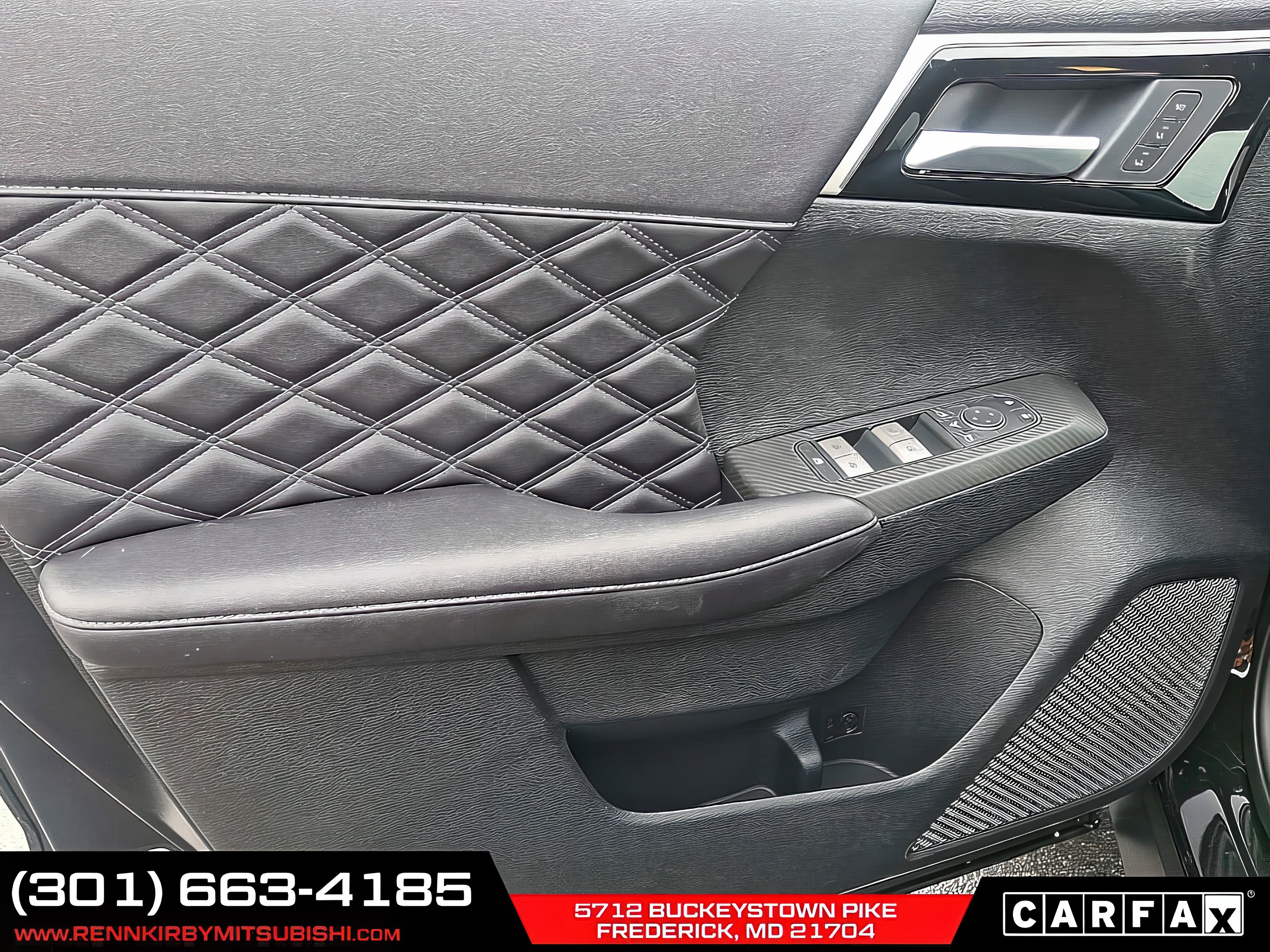2025 Mitsubishi Outlander Plug-in Hybrid SEL - Photo 11