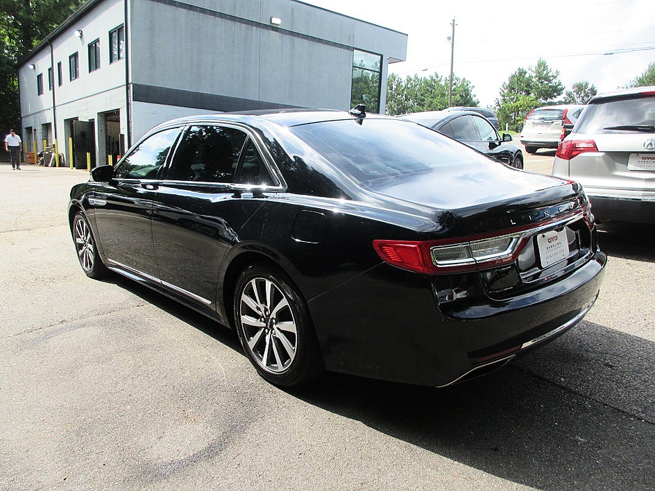 Lincoln Continental photo 7