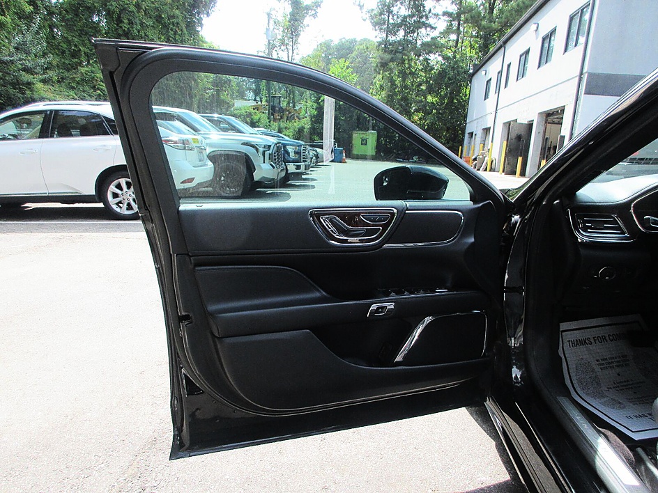 Lincoln Continental photo 10