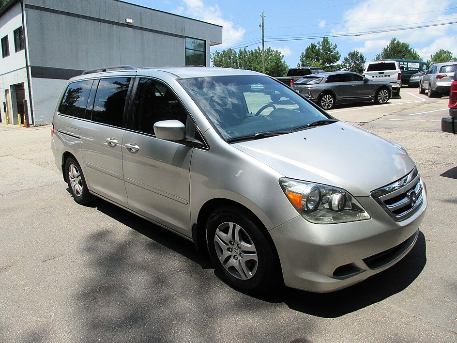 Honda Odyssey photo 3