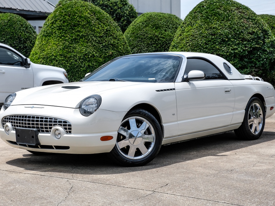 2003 Ford Thunderbird photo 2