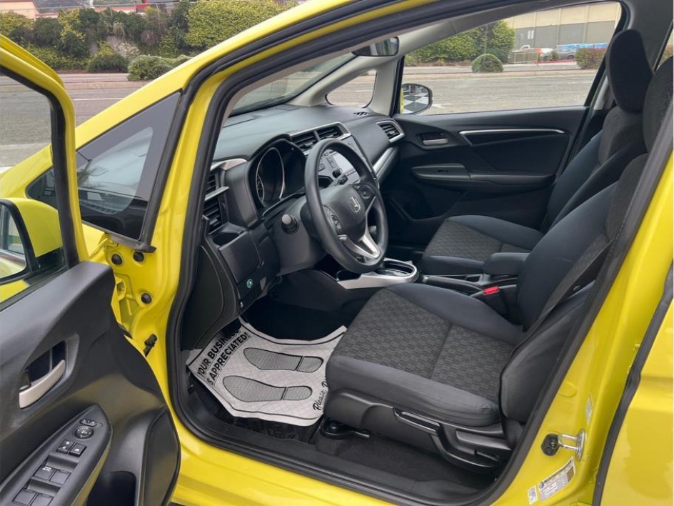 2016 Honda Fit LX - Photo 9