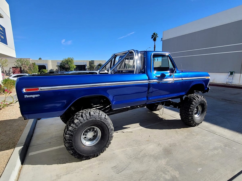 1974 FORD F250 4X4 BIG FOOT MONSTER TRUCK Desert Private Collection