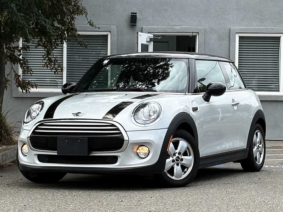 2015 MINI Cooper -'s photo