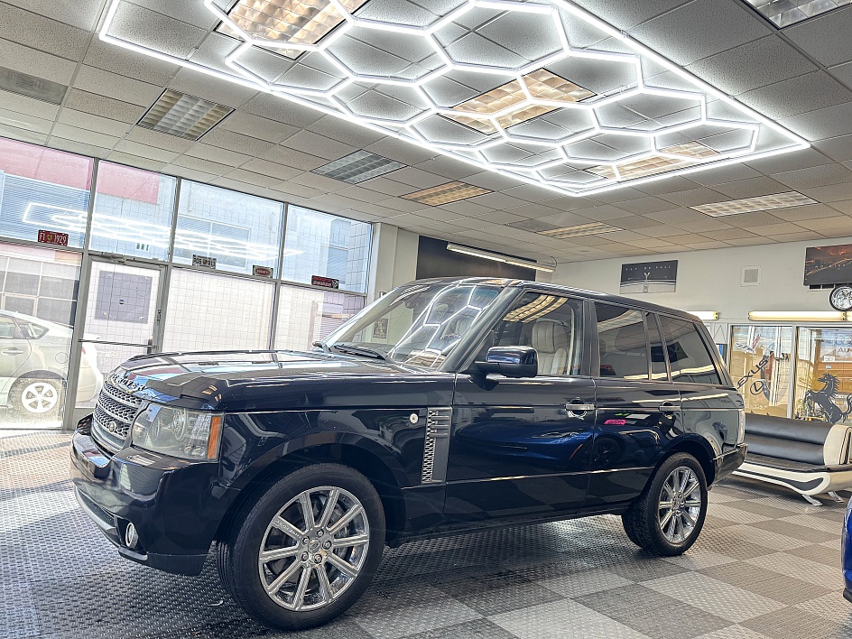 2010 Land Rover Range Rover Supercharged 4WD's photo
