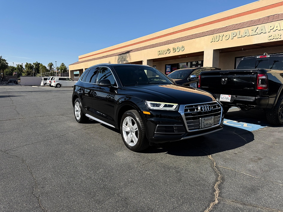 2018 Audi Q5 2.0T quattro S tronic Premium Plus's photo
