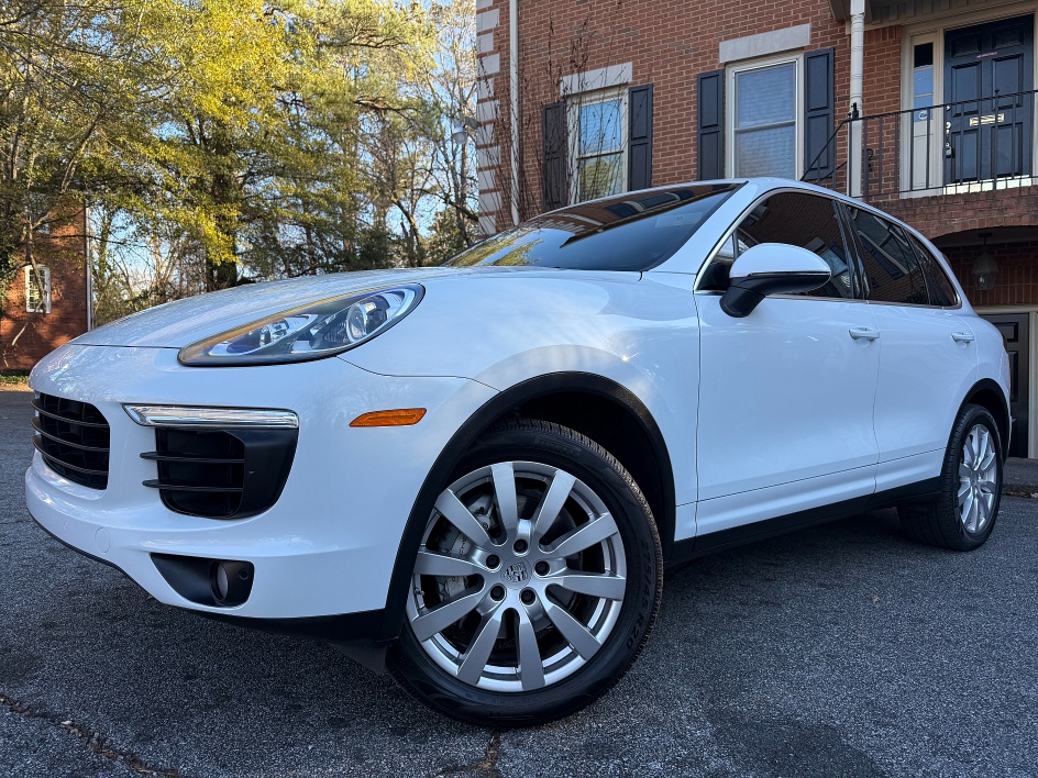 2015 Porsche Cayenne S's photo
