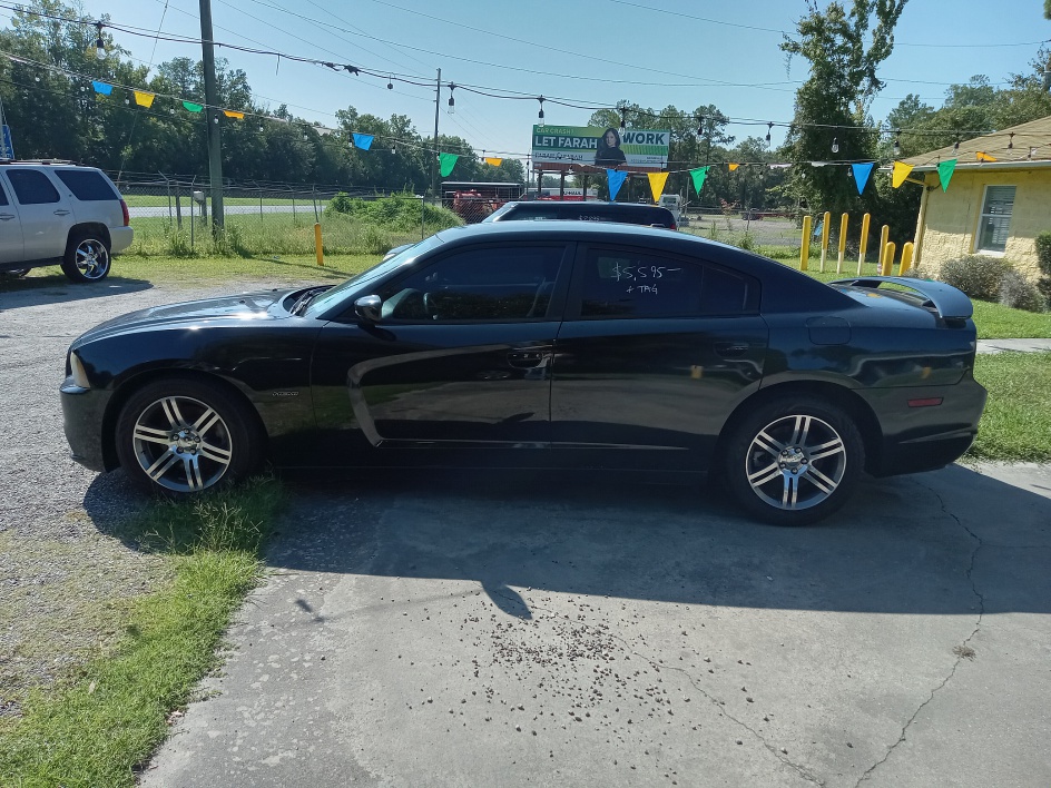 2013 Dodge Charger R/T's photo