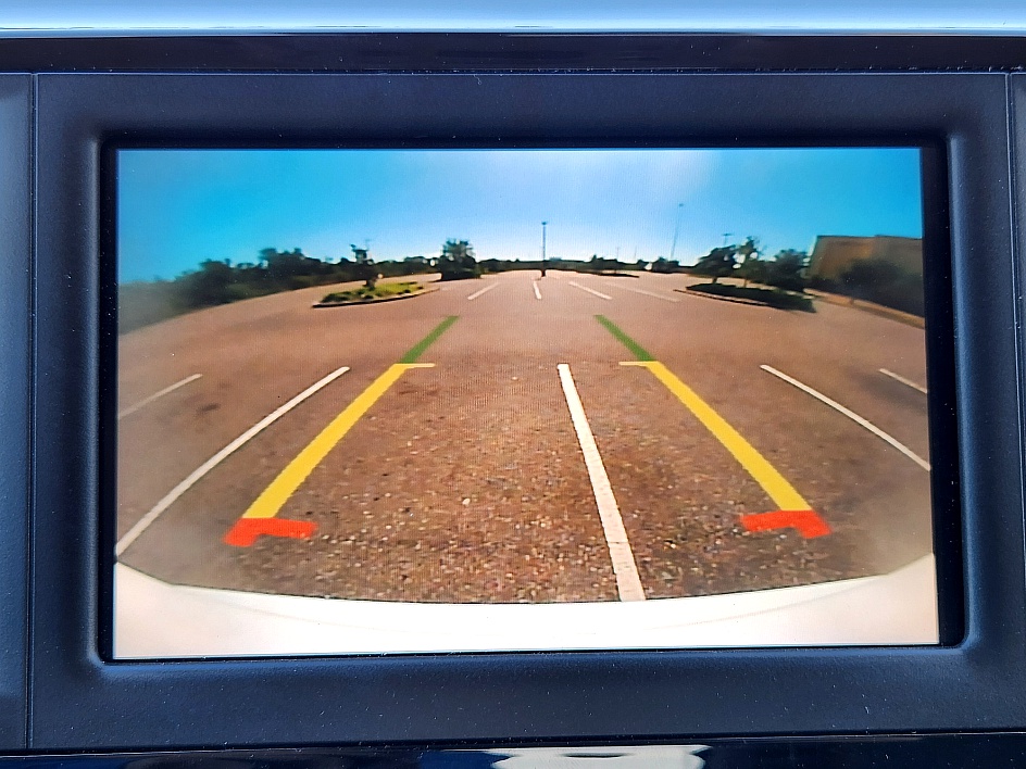 2024 Chrysler Voyager LX - Photo 14