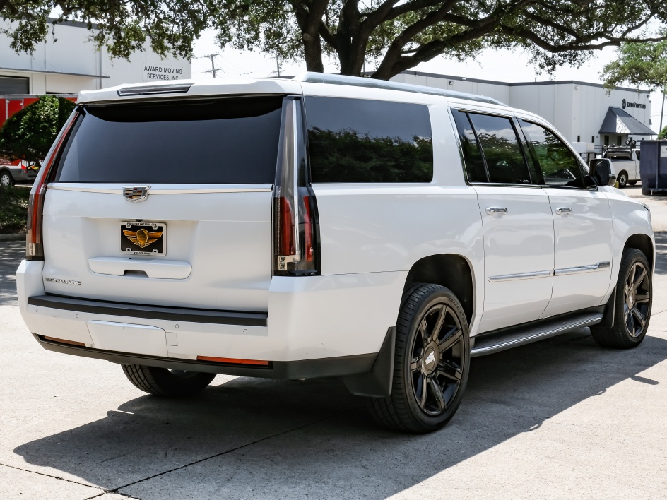 2016 Cadillac Escalade ESV Luxury photo 6