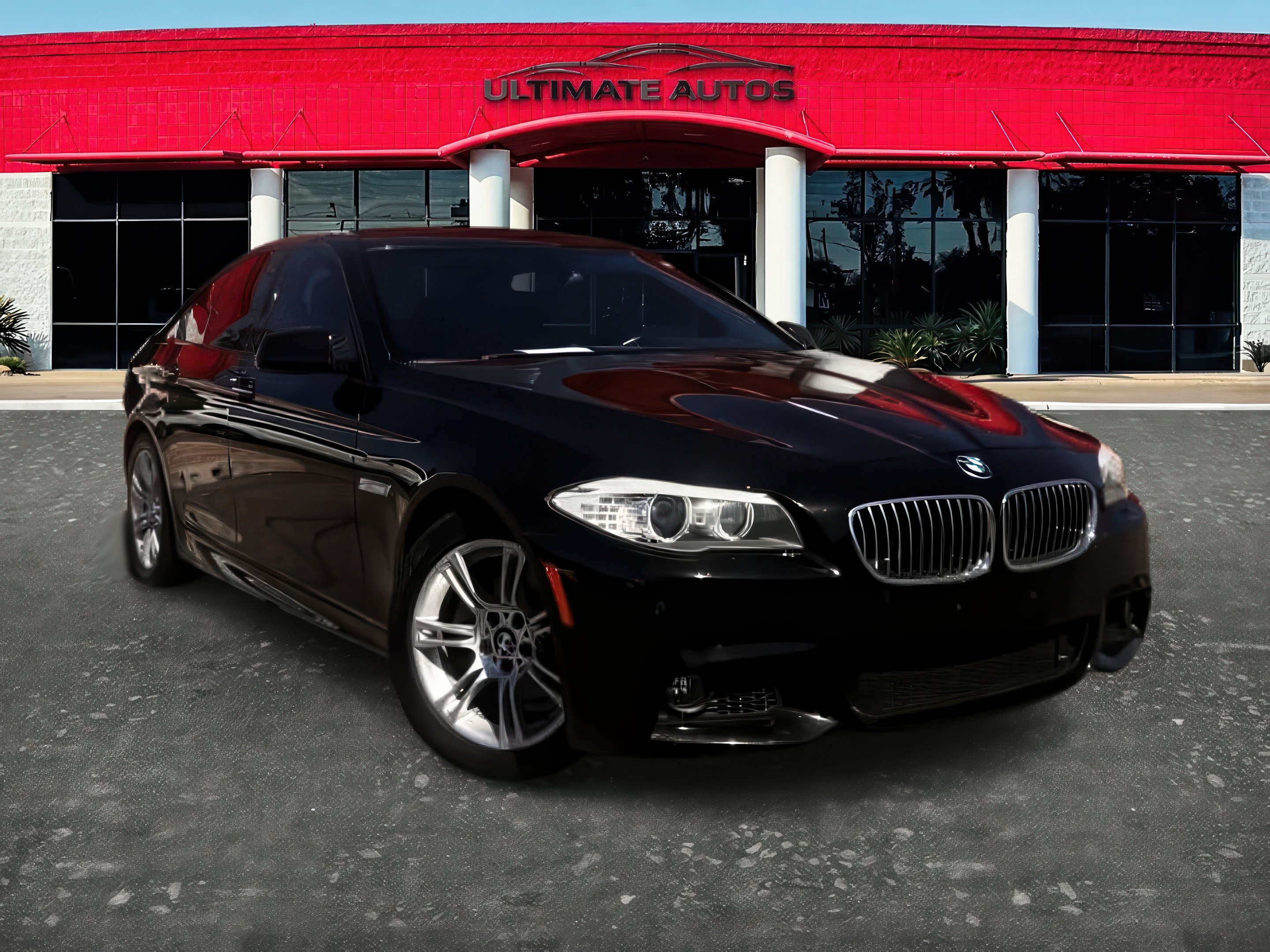 2013 BMW 5 Series 528i Sedan's photo