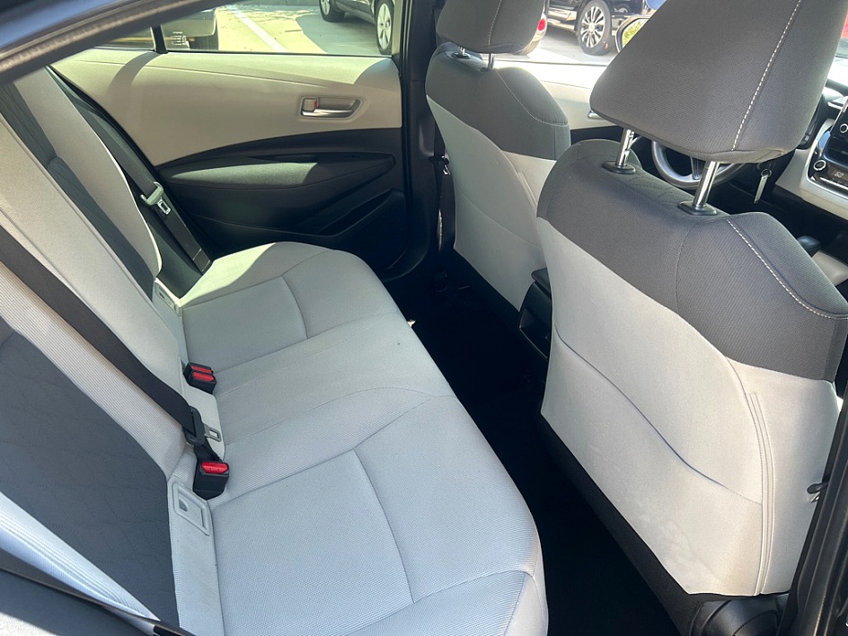 2020 Toyota Corolla LE - Photo 13