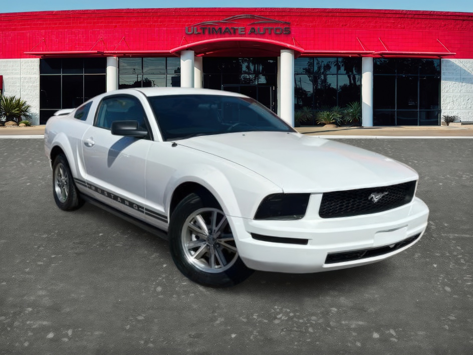 2005 Ford Mustang V6 Deluxe's photo