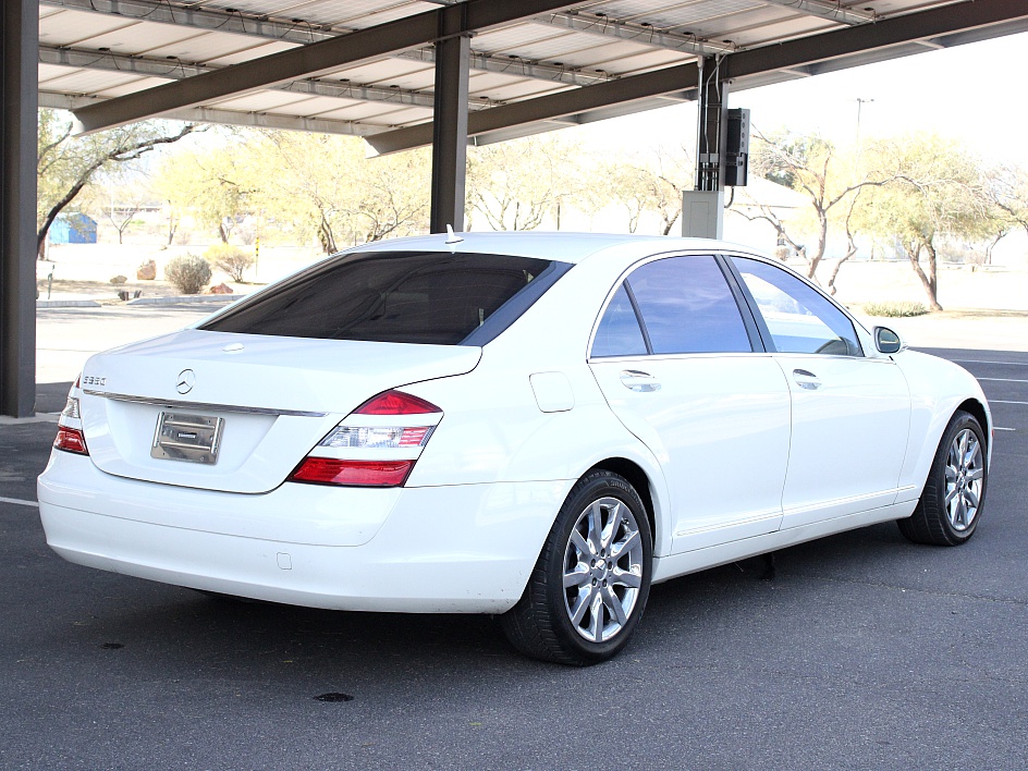 DUB CITY 2007 Mercedes-Benz S550 ホワイト 2007 Mercedes-Benz S550 VIN: WDDNG71X27A127915 for Sale - Cars & Bids