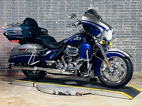 2007 HARLEY-DAVIDSON ULTRA CLASSIC FLHTCU - Motorcycle 4 US