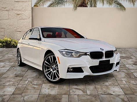 2018 BMW 3 Series 330i xDrive Sedan's photo