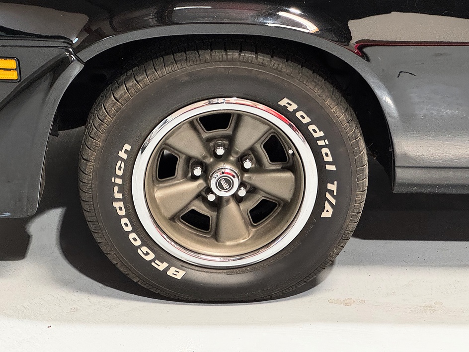 1981 Chevrolet Camaro - Photo 37