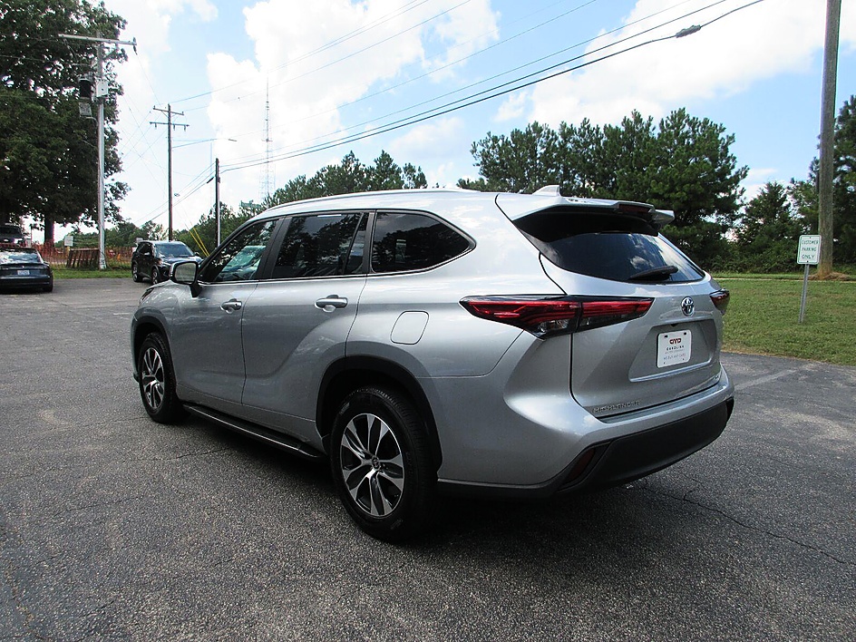 Toyota Highlander photo 6