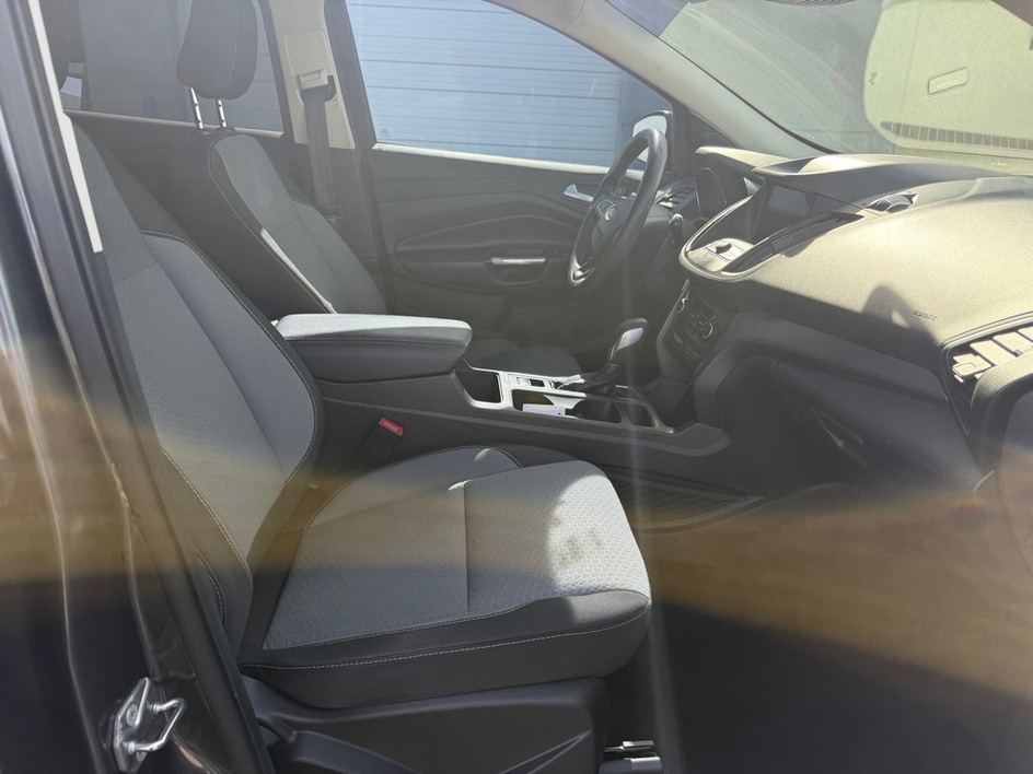 2019 Ford Escape SE - Photo 16