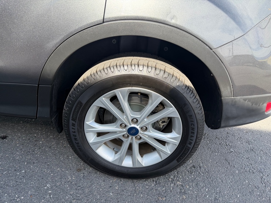 2019 Ford Escape SE - Photo 9
