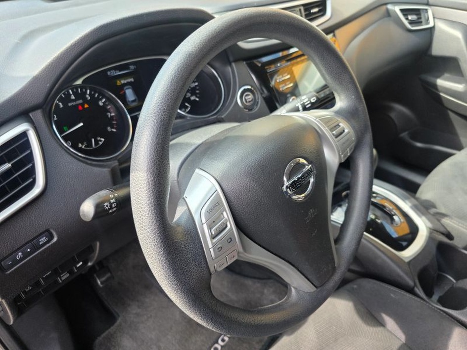 2014 Nissan Rogue SV - Photo 16