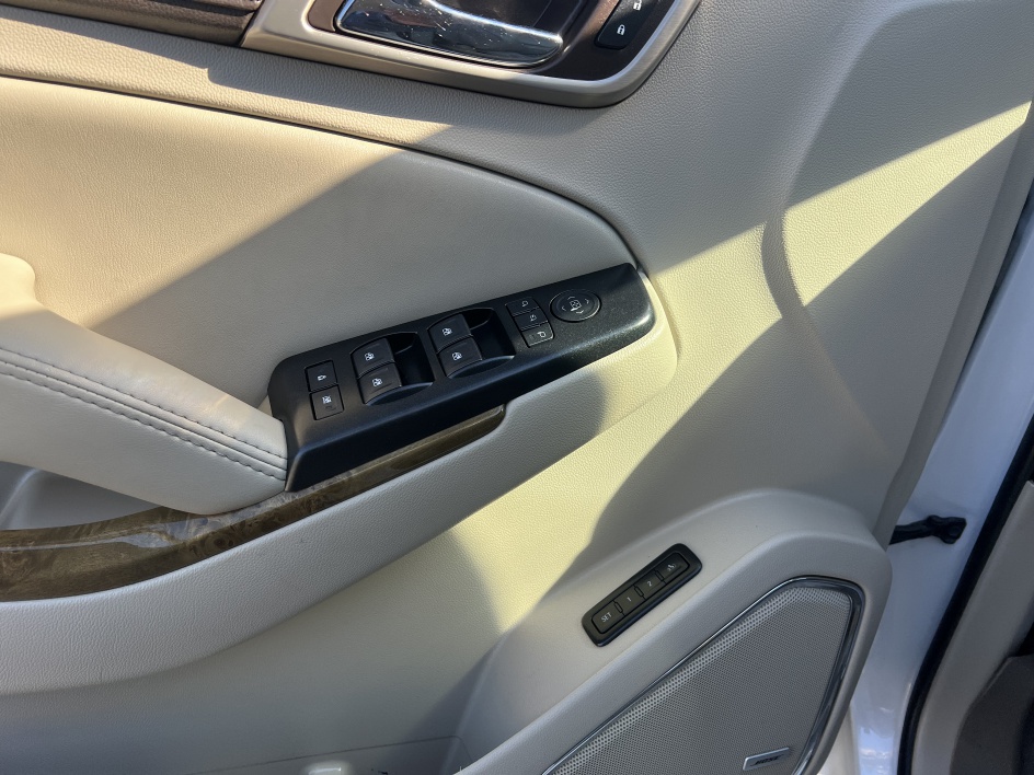 2017 GMC Yukon Denali - Photo 10