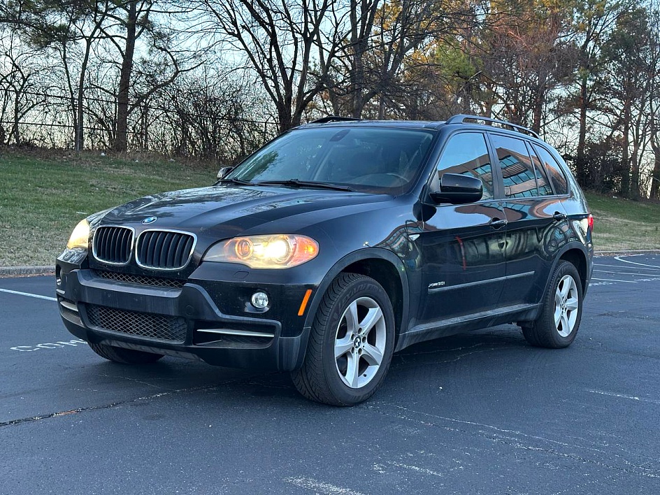2010 BMW X5 xDrive30i's photo