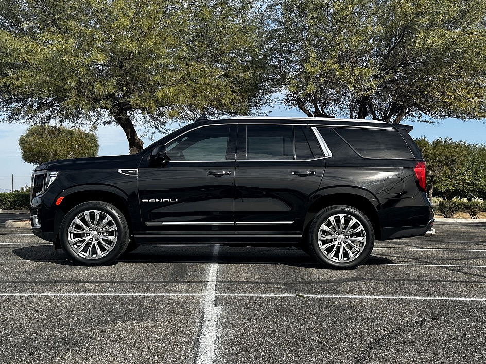 2021 GMC Yukon Denali - Photo 2