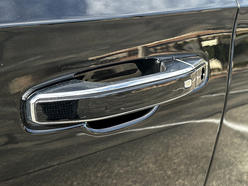 2021 GMC Yukon Denali - Photo 11