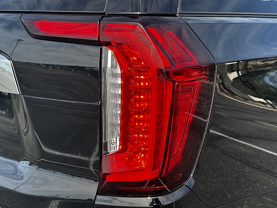 2021 GMC Yukon Denali - Photo 15