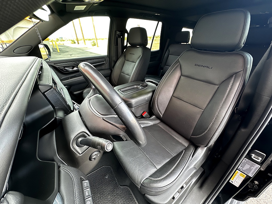 2021 GMC Yukon Denali - Photo 16