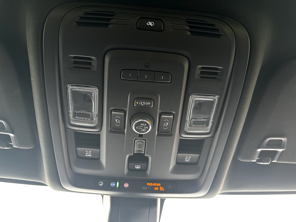 2021 GMC Yukon Denali - Photo 26
