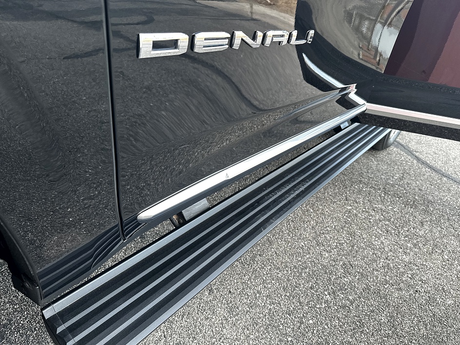 2021 GMC Yukon Denali - Photo 31