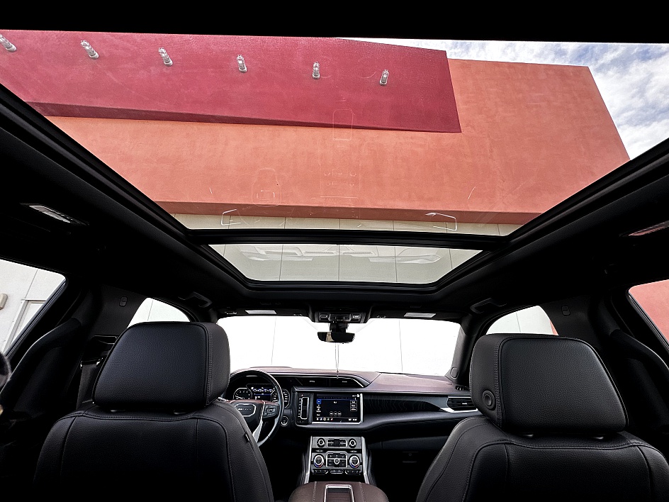 2021 GMC Yukon Denali - Photo 28